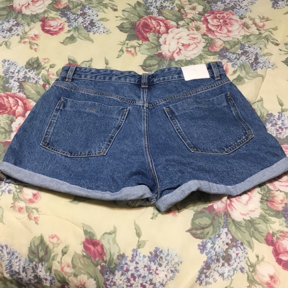 Zara Blue Jean Shorts in perfect condition - Picture 2 of 4